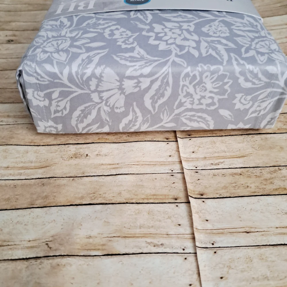 Better Homes & Gardens 300 TC Twin  Floral Sateen Sheet Set in Light Gray